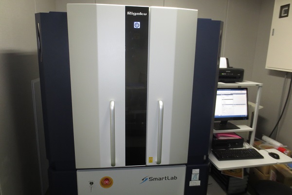 全自動多目的粉末X線回折装置(Smart Lab3、Rigaku)